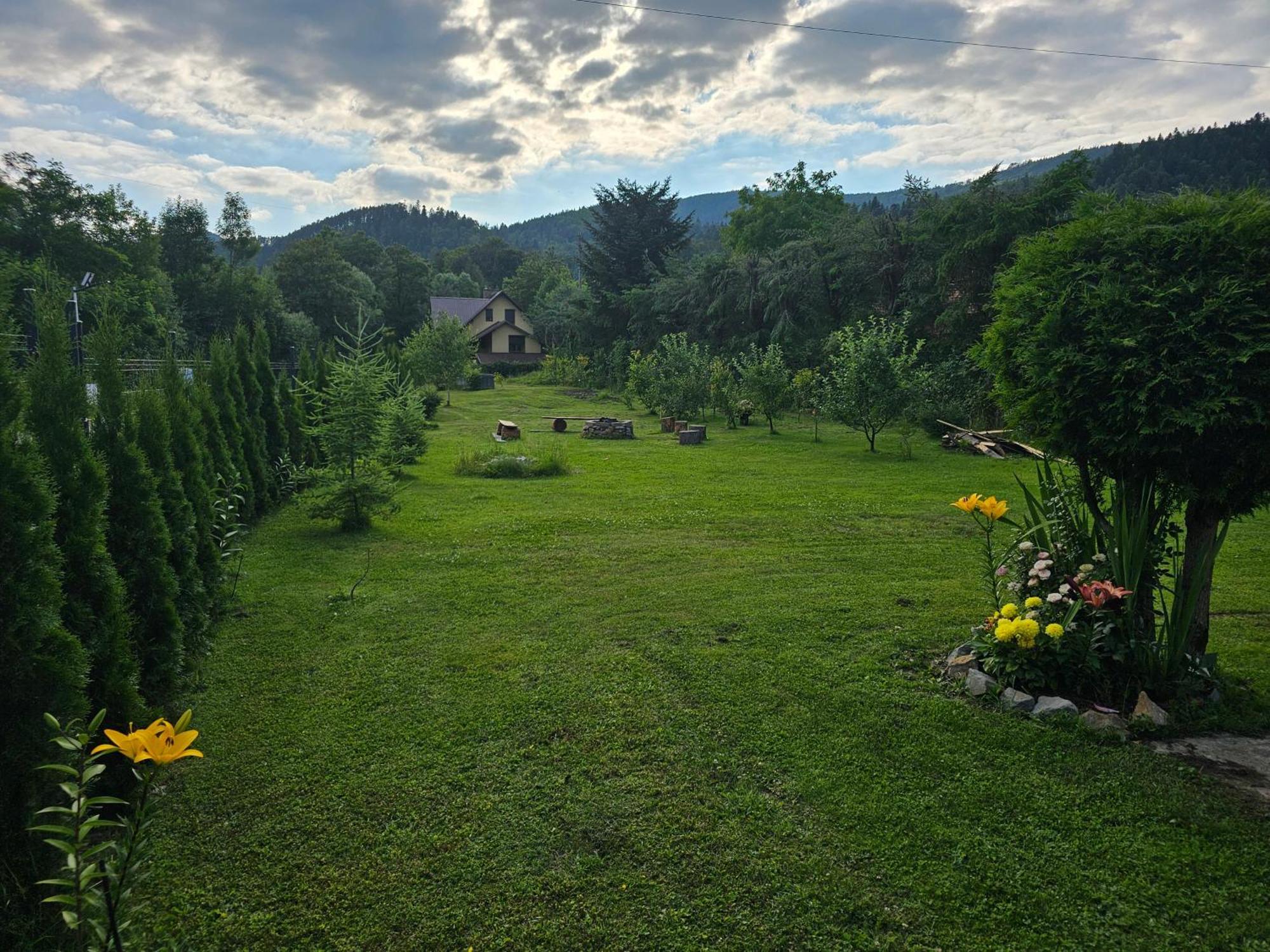 Dom Wypoczynkowy Beskidy Wegierska Gorka Esterno foto